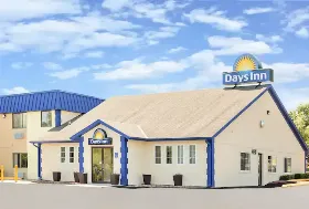 Photograph of Days Inn, Des Moines