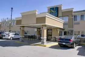 Photograph of Quality Inn, Des Moines