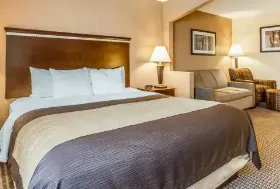 Photograph of Quality Inn, Mount Pleasant