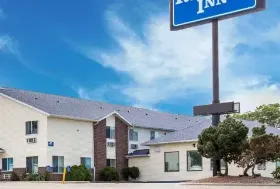 Photograph of Rodeway Inn, Cedar Rapids
