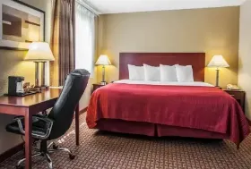 Photograph of Quality Inn, Davenport