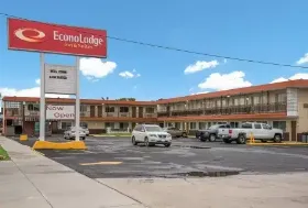 Photograph of Econo Lodge, Mason City