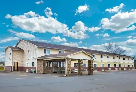 Photograph of Super 8, Fort Madison