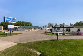 Photograph of Travelodge, Spirit Lake