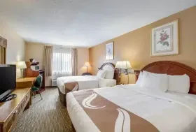 Photograph of Quality Inn, Storm Lake