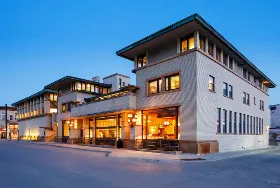 Photograph of Historic Park Inn Hotel, Mason City