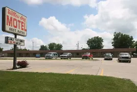 Photograph of Willow Inn, Mason City