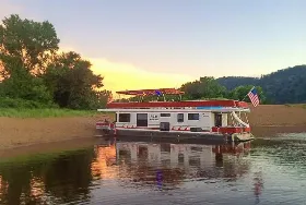 Photograph of S & S Houseboat Rentals, Lansing
