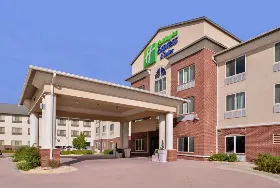 Photograph of Holiday Inn Express, Emporia