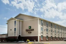 Photograph of Quality Inn, Topeka