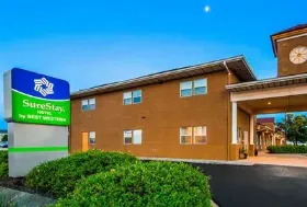 Photograph of SureStay Hotel, Ottawa