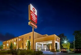 Photograph of Best Western Eastgate Inn & Suites, Wichita