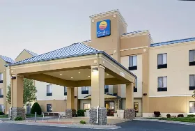 Photograph of Comfort Inn, Hutchinson