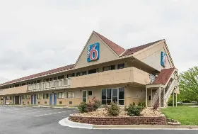 Photograph of Motel 6, Overland Park