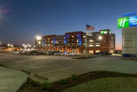 Photograph of Holiday Inn Express, Dodge City