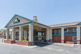 Photograph of Days Inn, Hays