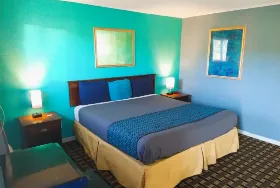 Photograph of Grandview Plaza Inn & Suites, Junction City