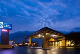 Photograph of Best Western Holiday Plaza, Richmond