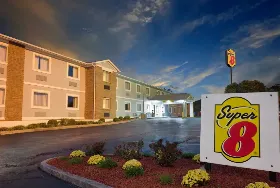 Photograph of Super 8, Lexington