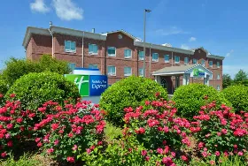 Photograph of Holiday Inn Express, Campbellsville