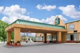 Photograph of Quality Inn, Horse Cave