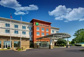 Photograph of Holiday Inn Express, Georgetown