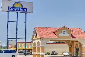 Photograph of Days Inn, Louisville