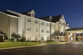 Photograph of Country Inn & Suites, Shepherdsville