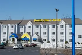 Photograph of Pattis Inn And Suites, Grand Rivers