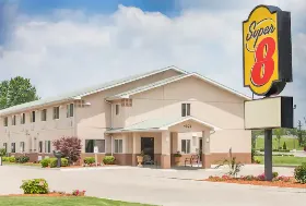 Photograph of Super 8, Owensboro