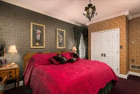 Photograph of Montgomery Inn Bnb, Versailles