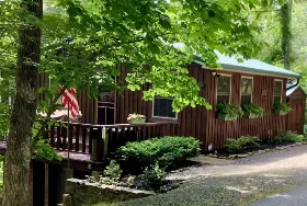 Photograph of Cabin On The Lake, Russell Springs