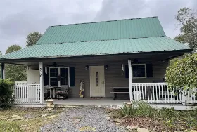 Photograph of Cabin On The Ridge, Russell Springs