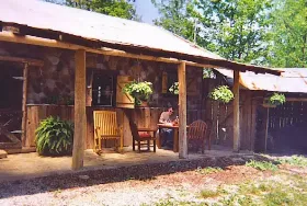 Photograph of General's Cabin, Beattyville