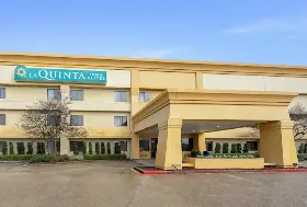 Photograph of La Quinta Inn & Suites, Baton Rouge