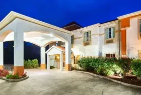 Photograph of Best Western Oakdale Inn, Oakdale
