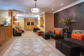 Photograph of Holiday Inn Express, Harvey