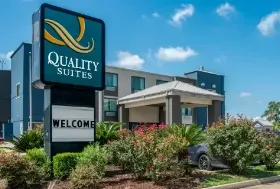 Photograph of Quality Suites Baton Rouge East - Denham Springs, Baton Rouge