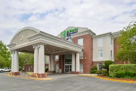 Photograph of Holiday Inn Express, Lafayette