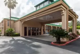 Photograph of Quality Inn, Alexandria