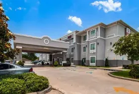 Photograph of Best Western Plus, Chalmette