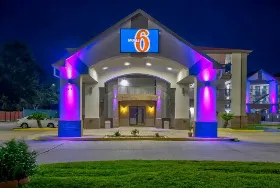 Photograph of Motel 6, Lafayette