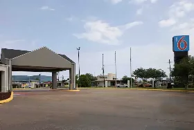 Photograph of Motel 6, Lake Charles