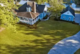 Photograph of A Chateau on the Bayou Bed & Breakfast, Raceland