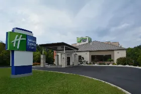 Photograph of Holiday Inn Express, Waterville