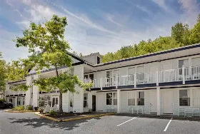 Photograph of Days Inn, Bar Harbor