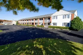 Photograph of Americas Best Value Inn, Biddeford