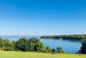 Photograph of Ledges By The Bay, Glen Cove