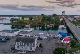 Photograph of Warren's Lobster House, Kittery