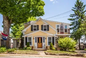 Photograph of Beach Cottage Inn, Lincolnville Beach